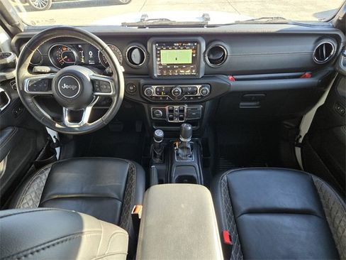 Used 2022 Jeep Wrangler Unlimited Sahara image 2