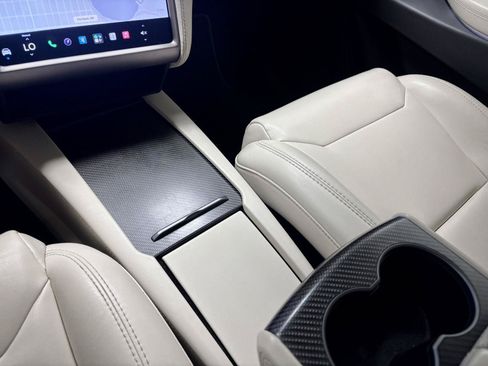 Used 2018 Tesla Model X 75D AWD/4WD image 28