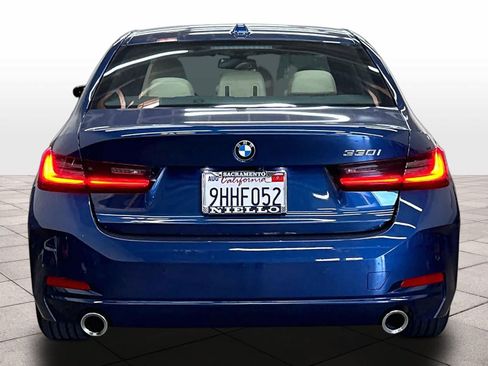 Used 2023 BMW 330i Sedan w/ Parking Assistance Package RWD image 7