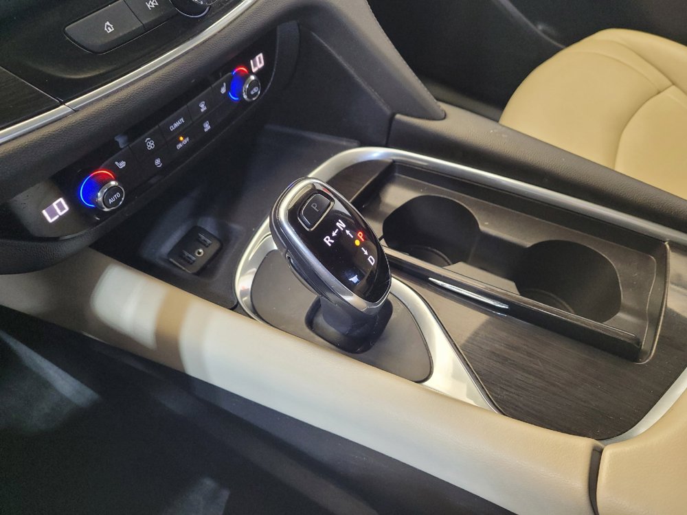 Used 2019 Buick Enclave Essence AWD/4WD image 26