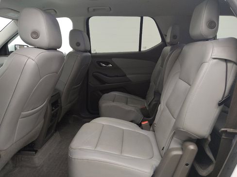 Used 2018 Chevrolet Traverse Premier w/ Driver Confidence II Package FWD image 18