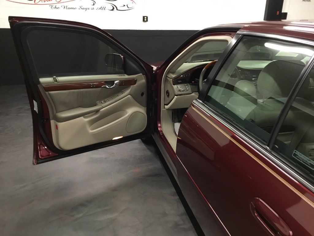 Used 2000 Cadillac De Ville DHS w/ Safety/Security Pkg FWD image 76