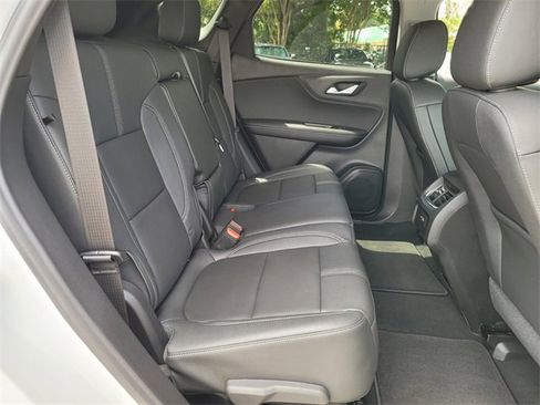 Used 2025 Chevrolet Blazer LT image 21
