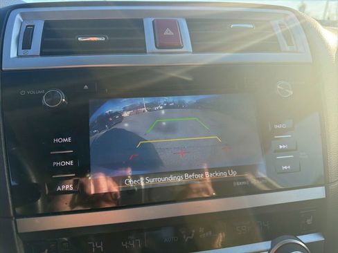 Used 2017 Subaru Outback 2.5i Premium image 17