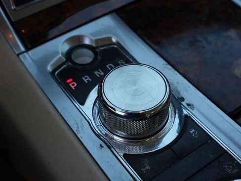 Used 2013 Jaguar XF image 13