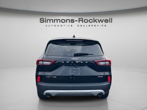 Used 2023 Ford Escape Active image 4