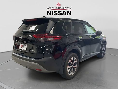 Used 2023 Nissan Rogue SV AWD/4WD image 6
