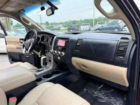 Used 2014 Toyota Sequoia Limited AWD/4WD image 12