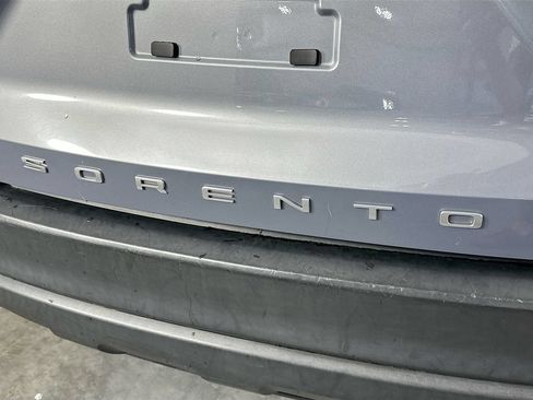 Used 2022 Kia Sorento LX FWD image 35