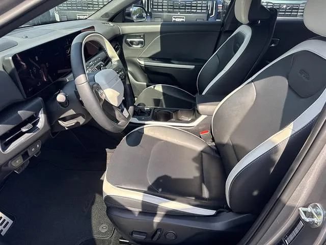 Certified 2025 Kia K4 GT-Line Turbo FWD image 9