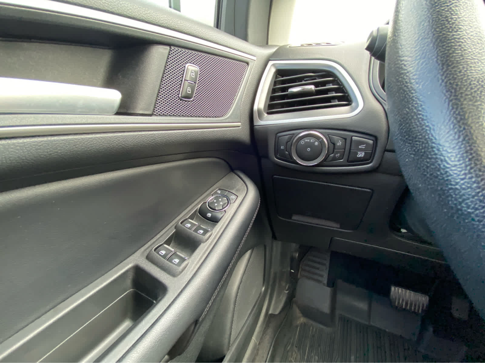 Used 2024 Ford Edge SEL w/ Convenience Package AWD/4WD image 26
