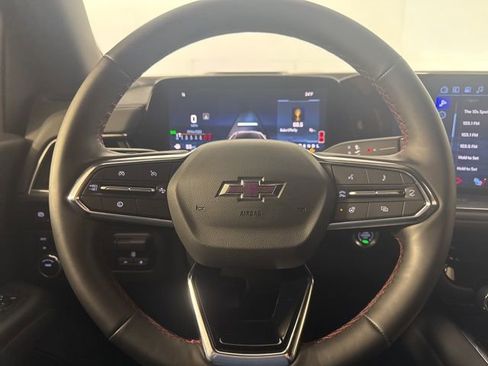 Used 2025 Chevrolet Suburban RST w/ Comfort Package image 19