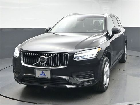 Used 2023 Volvo XC90 B5 Core image 3