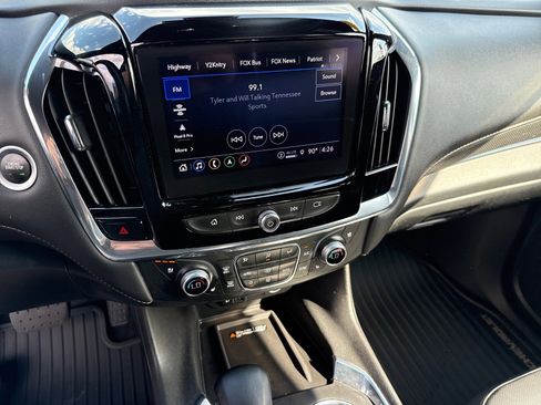 Used 2023 Chevrolet Traverse Premier w/ Redline Edition AWD/4WD image 16