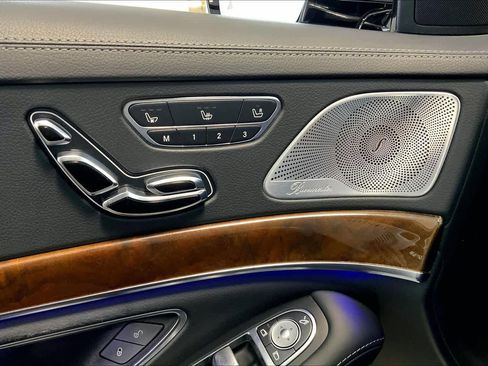 Used 2015 Mercedes-Benz S 550 4MATIC Sedan image 35