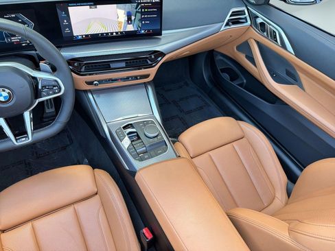Used 2025 BMW M440i Convertible w/ Premium Package RWD image 28