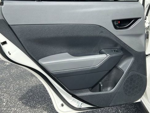 Used 2024 Subaru Crosstrek 2.0i Premium image 33