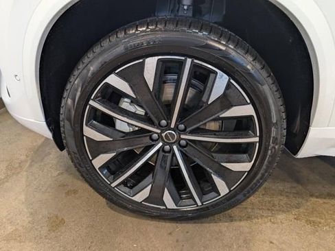 New 2026 Volvo XC90 B6 Ultra w/ Protection Package AWD/4WD image 7