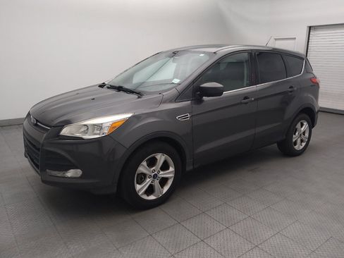 Used 2015 Ford Escape SE FWD image 2