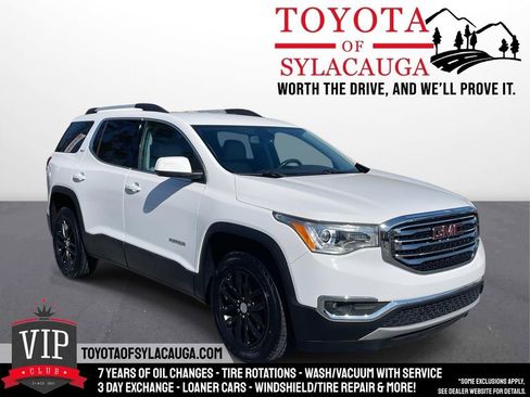 Used 2018 GMC Acadia SLT w/ LPO, Floor Liner Package image 1