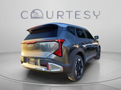 New 2027 Kia Seltos EX FWD image 3