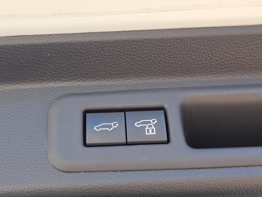 Used 2023 Toyota Sequoia Platinum AWD/4WD image 32