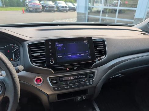 Used 2021 Honda Ridgeline Sport image 14