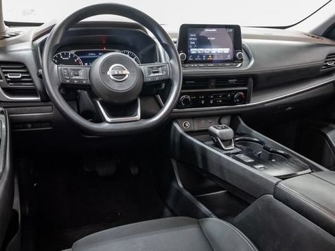 Used 2023 Nissan Rogue S FWD image 7