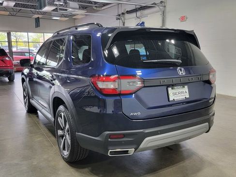 Used 2024 Honda Pilot Touring image 8