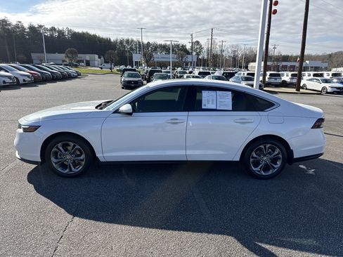 Used 2024 Honda Accord EX image 7