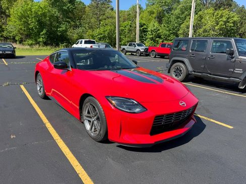 Used 2025 Nissan Z Sport w/ Floor Mat Package RWD image 2