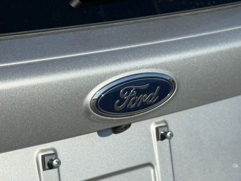 Used 2019 Ford Escape Titanium FWD image 8