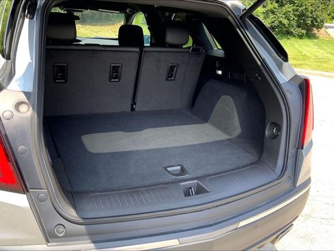 Certified 2025 Cadillac XT5 Luxury FWD image 4