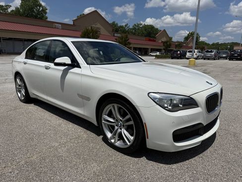 Used 2014 BMW 740i RWD image 1