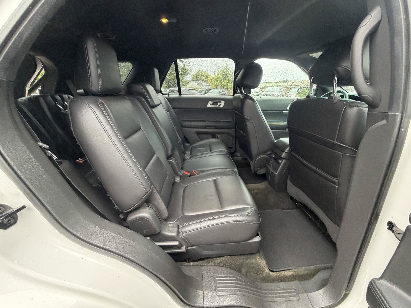Used 2014 Ford Explorer XLT w/ Equipment Group 202A FWD image 26