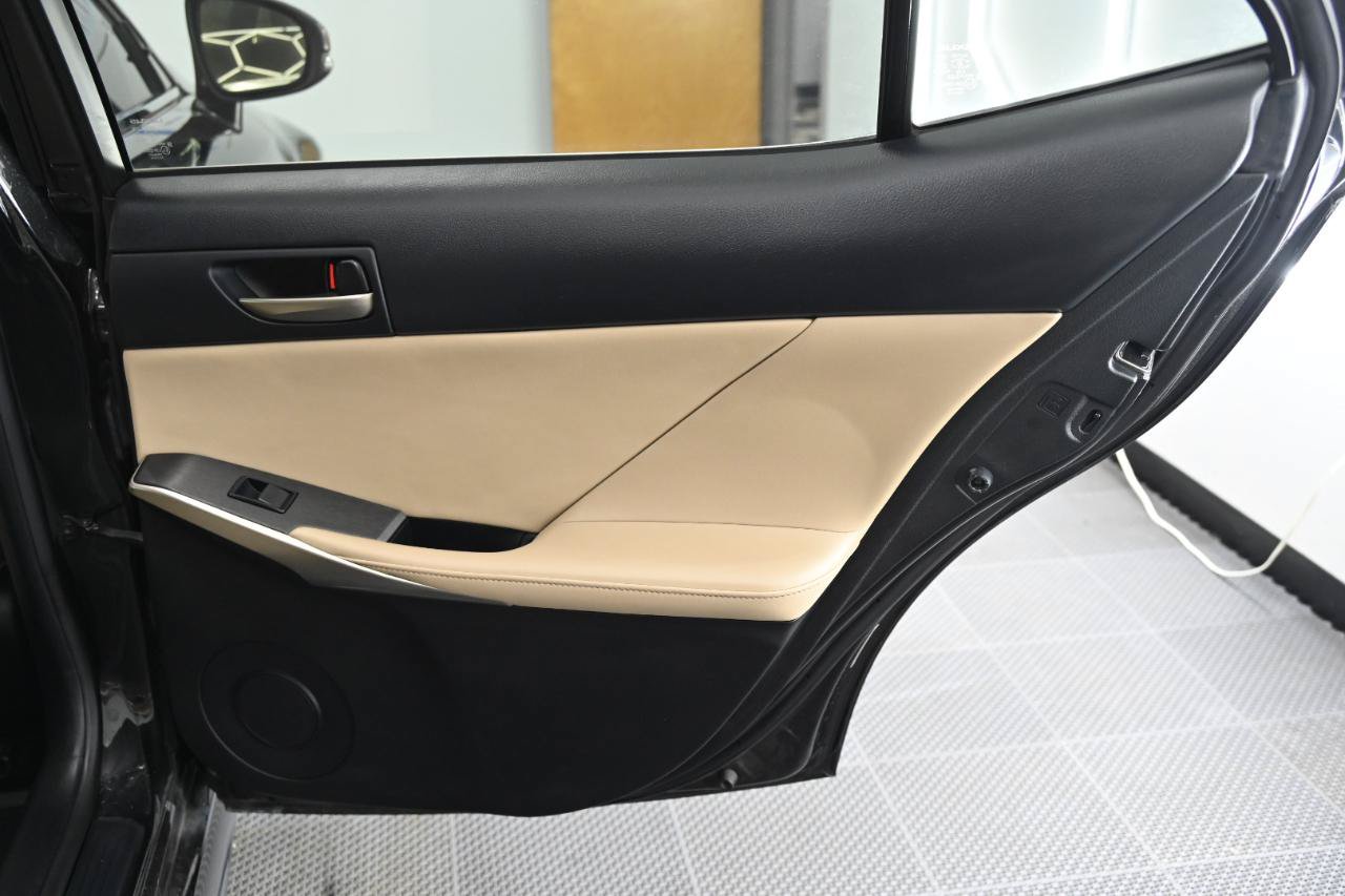 Used 2020 Lexus IS 350 F Sport w/ F Sport Package RWD image 41