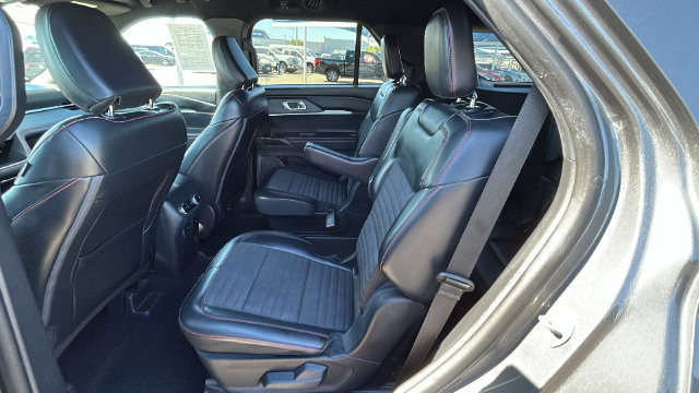 Certified 2025 Ford Explorer ST-Line AWD/4WD image 16