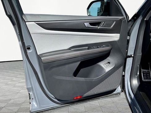 New 2026 Volkswagen Atlas Peak Edition image 21