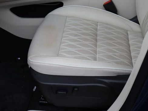 Used 2023 Buick Envision Avenir FWD image 15