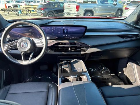 Used 2025 Buick Enclave Preferred AWD/4WD image 20