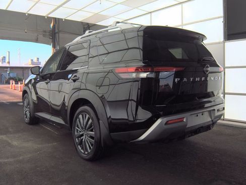 Used 2025 Nissan Pathfinder SL w/ SL Premium Package image 9