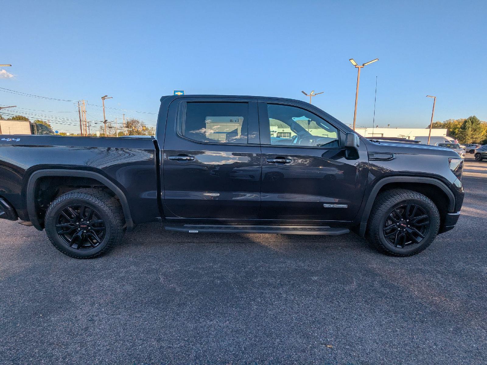 Used 2023 GMC Sierra 1500 Elevation AWD/4WD image 8