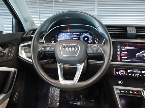 Used 2023 Audi Q3 2.0T Premium w/ Convenience Package image 18