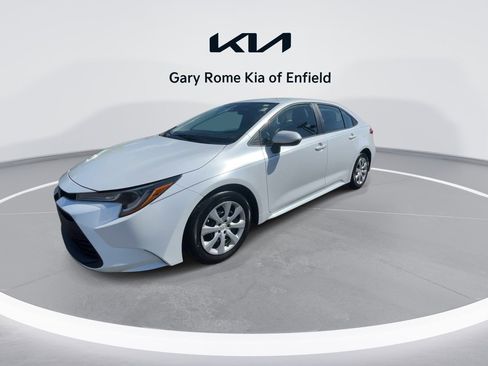 Used 2023 Toyota Corolla LE FWD image 4