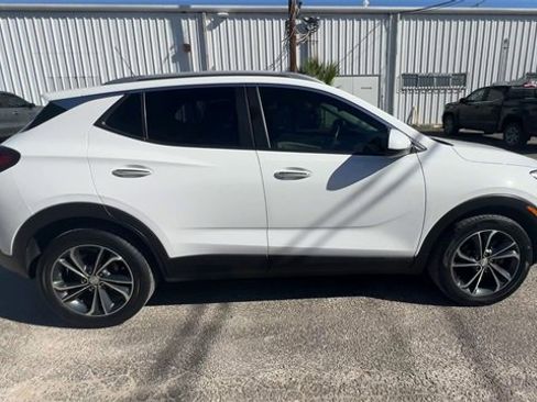Used 2022 Buick Encore GX Select image 9