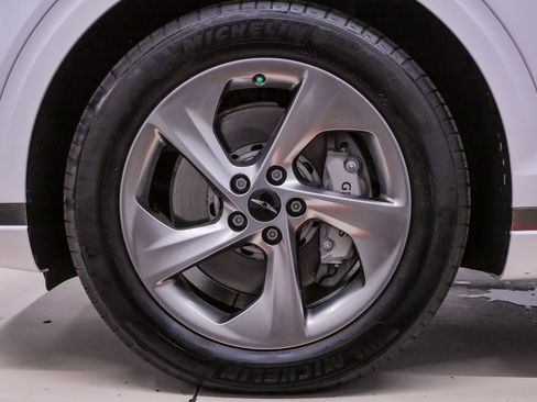 Certified 2026 Genesis GV70 2.5T Select image 27