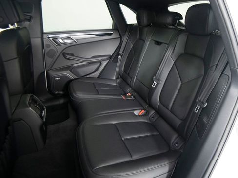 New 2026 Porsche Macan AWD/4WD image 34
