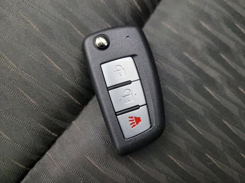 Used 2020 Nissan Rogue S FWD image 32