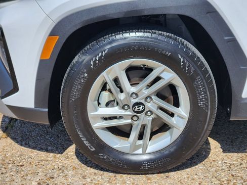 Used 2025 Hyundai Tucson SE FWD image 7