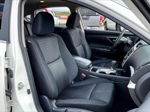 Used 2018 Nissan Altima 2.5 S w/ S Convenience Package FWD image 9